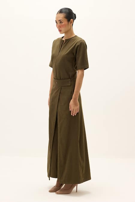 Kharakapas_Olive Green Cotton, Oxford V-neck Aluna Jumpsuit _Online_at_Aza_Fashions