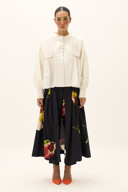 Kharakapas_White Cotton Lace Round Neck Oris Pintuck Top _Online_at_Aza_Fashions