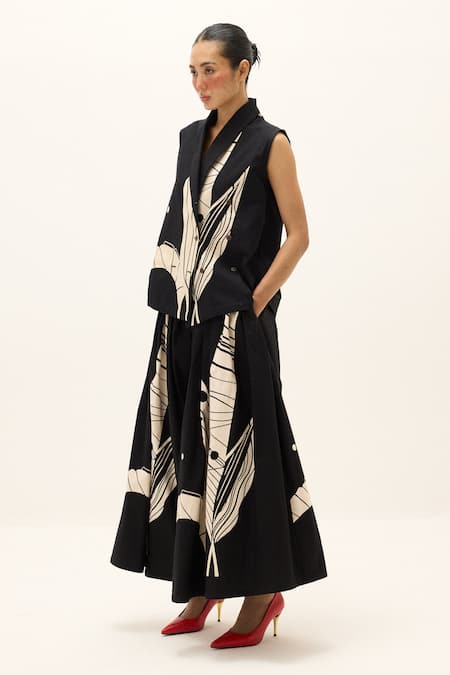 Kharakapas_Black Cotton, Oxford Palmsway Print Blazer _Online_at_Aza_Fashions