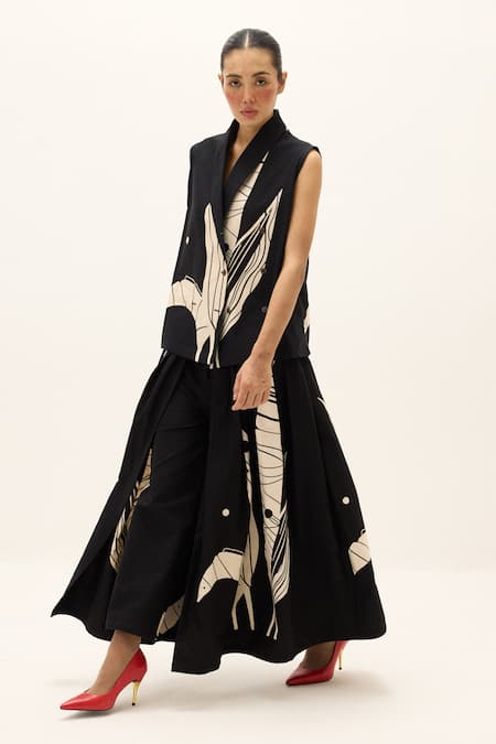 Shop_Kharakapas_Black Cotton, Oxford Palmsway Print Blazer _Online_at_Aza_Fashions