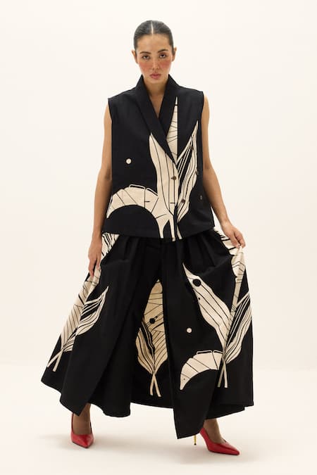 Buy_Kharakapas_Black Cotton, Oxford Palmsway Print Blazer 