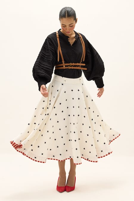 Kharakapas_White Cotton Mistwalk Printed Skirt _at_Aza_Fashions