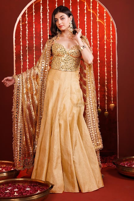 Buy_Hoity Moppet_Gold Tissue Mirrors, Lace Sweetheart Neck Mirrari Detailed Lehenga Set _Online_at_Aza_Fashions