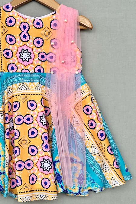 Label Neeti_Yellow Muslin, Net Pearls Vibrant Geometric Print Kurta _Online_at_Aza_Fashions