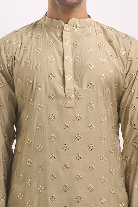 Arihant Rai Sinha Cream Cotton, Silk Mirrors Geometric Motif Embroidered Kurta at Aza Fashions Arihant Rai Sinha_Cream Cotton, Silk Mirrors Geometric Motif Embroidered Kurta _at_Aza_Fashions
