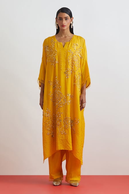One Not Two Crushed Silk Embroidered Roses Kaftan Set 