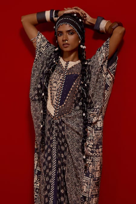 Buy_Aseem Kapoor_Gray Crepe Embroidery V-neck Zia Trapeze Dress 