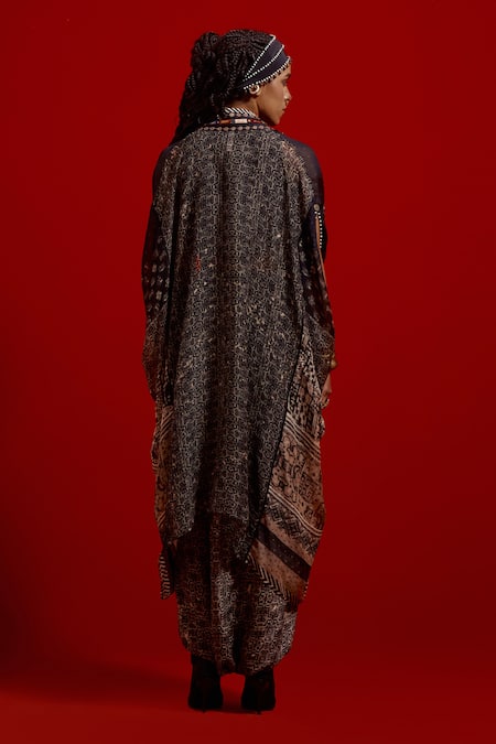 Buy_Aseem Kapoor_Gray Silk Beads, Tassels Open Neck Ritu Midi Kaftan Jacket 