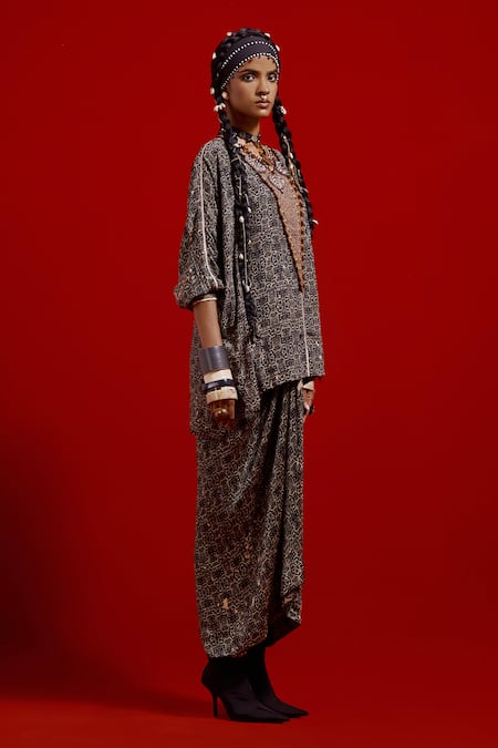 Shop Aseem Kapoor Gray Crepe, Satin Embroidery, Beads, Tassels Kuru Trapeze Kurta And Skirt Set Online at Aza Fashions Shop_Aseem Kapoor_Gray Crepe, Satin Embroidery, Beads, Tassels Kuru Trapeze Kurta And Skirt Set _Online_at_Aza_Fashions