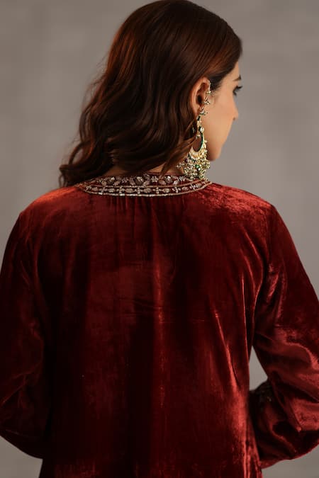 Begum_Maroon Velvet, Tissue Gota Patti, Zari, Sequins, Minar Kurta Pant Set _at_Aza_Fashions
