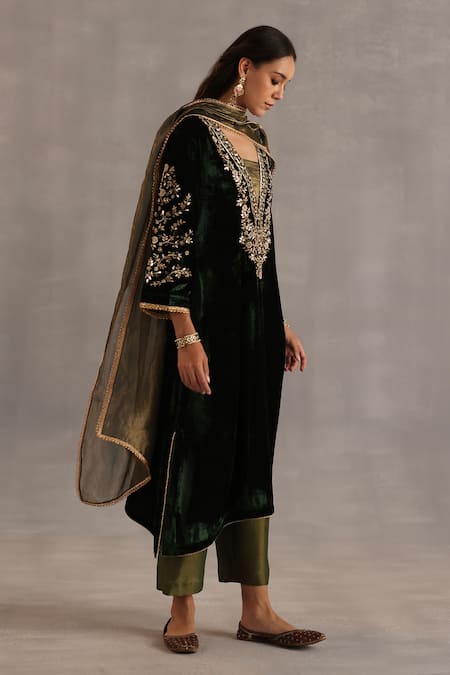 Begum_Green Velvet, Tissue, Silk Embroidery, Gota Patti, Lace, Beads, Minar Kurta Set _at_Aza_Fashions