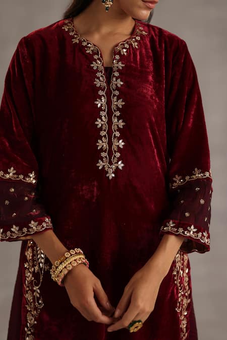 Buy_Begum_Green Velvet, Tissue, Silk Embroidery, Gota Patti, Lace, Beads, Minar Kurta Set 