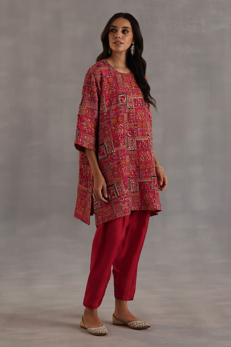 Buy_Begum_Magenta Silk Sequins, Zari, Embroidery Round Neck Raag Kurta And Salwar Set _Online_at_Aza_Fashions