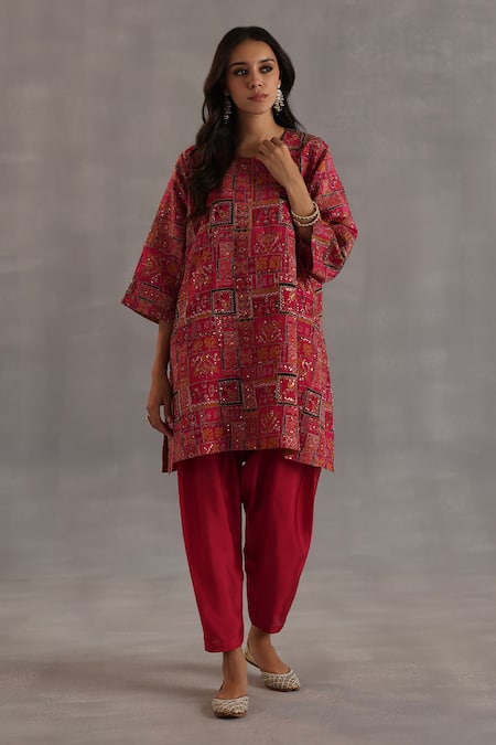 Shop_Begum_Magenta Silk Sequins, Zari, Embroidery Round Neck Raag Kurta And Salwar Set _Online_at_Aza_Fashions