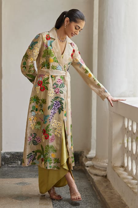 Buy Betrue Beige Organza, Silk Embroidery V-neck Zari Garden Jacket Online at Aza Fashions Buy_Betrue_Beige Organza, Silk Embroidery V-neck Zari Garden Jacket _Online_at_Aza_Fashions