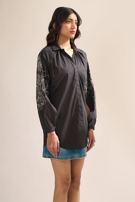 Buy_Elarra By Pratyancha_Black Poplin Embroidery Collared, V-neck Puff Sleeve Cutdana Work Shirt _Online_at_Aza_Fashions