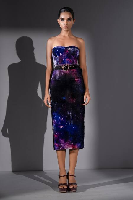 Nikita Mhaisalkar_Purple Velvet, Silk Buckles Bandeau Neck Galaxy Print Tube Dress With Belt _Online_at_Aza_Fashions