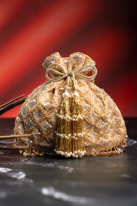 Buy_Nayaab By Sonia_Gold Embroidery, Metallic Thread, Tassels, Pearls, Beads, Leafy Lattice Potli 