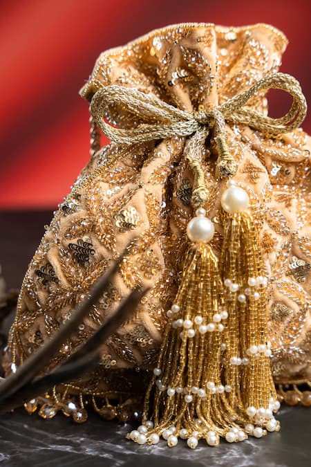 Buy_Nayaab By Sonia_Gold Embroidery, Metallic Thread, Pearls, Beads, Sequins, Leafy Lattice Potli 