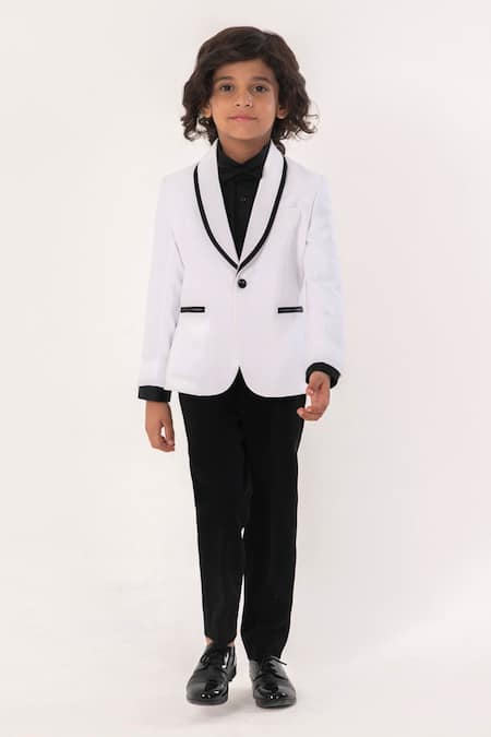Partykles Classic Tuxedo Coat Pant Shirt & Bowtie 