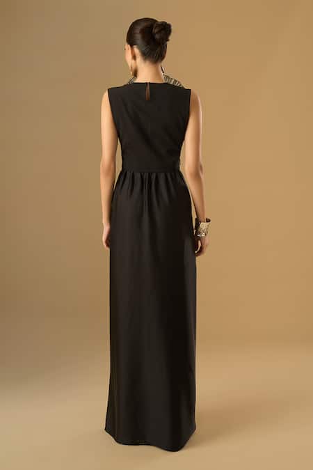 Ritika Arya Jain Cropped Rim Top 