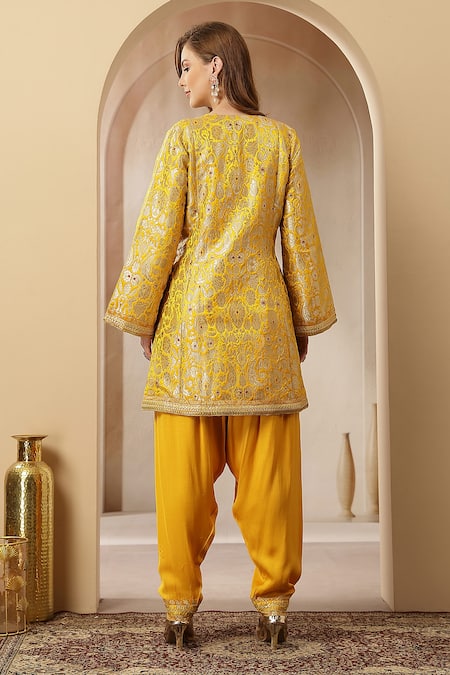 Soniya G Sunehri Nazakat Embroidered Kurta With Salwar 
