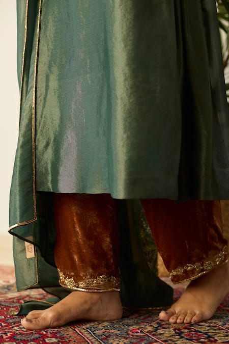 Shop_Sarang Kaur_Green Tissue, Silk, Velvet Embroidery, Piping V-neck Samridhi Kurta Set _Online_at_Aza_Fashions
