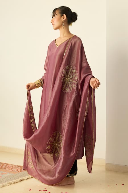 Buy_Sarang Kaur_Purple Tissue, Silk, Velvet Embroidery, Metallic Thread, Samridhi Kurta Set _Online_at_Aza_Fashions