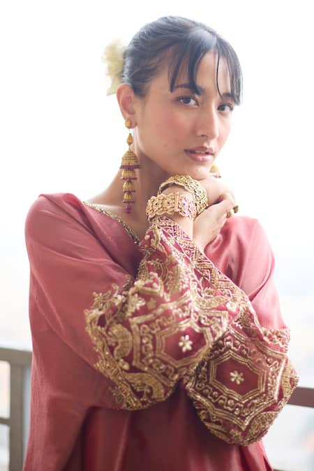 Buy_Sarang Kaur_Red Tissue, Silk Embroidery, Metallic Thread V-neck Rubaab Kaftan Set _Online_at_Aza_Fashions