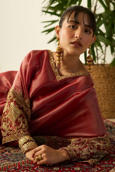 Buy_Sarang Kaur_Red Tissue, Silk Embroidery, Metallic Thread V-neck Rubaab Kaftan Set 