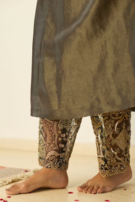 Sarang Kaur_Gray Tissue, Silk Embroidery, Sequins V-neck Grey Rubaab Kaftan Set _Online_at_Aza_Fashions