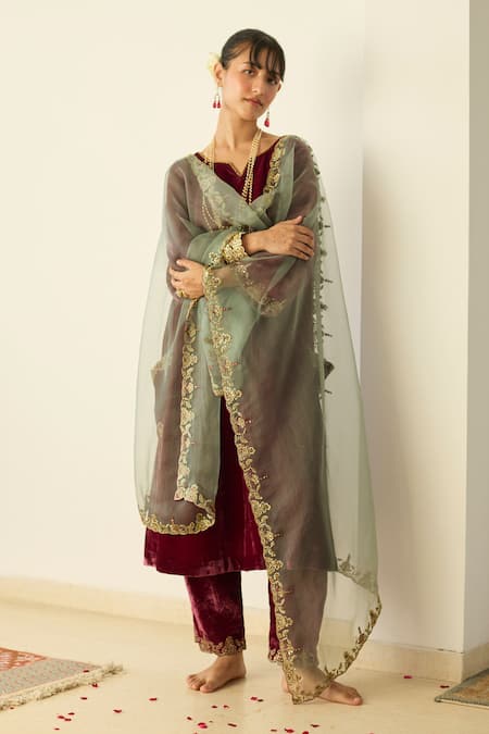 Sarang Kaur_Maroon Velvet, Silk Organza Embroidery, Metallic Pink Muraad Kurta Pant Set _Online_at_Aza_Fashions