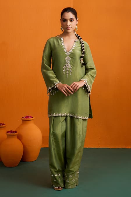 Bhawna Sethi Ditya Embroidered Kurta With Farshi Salwar  