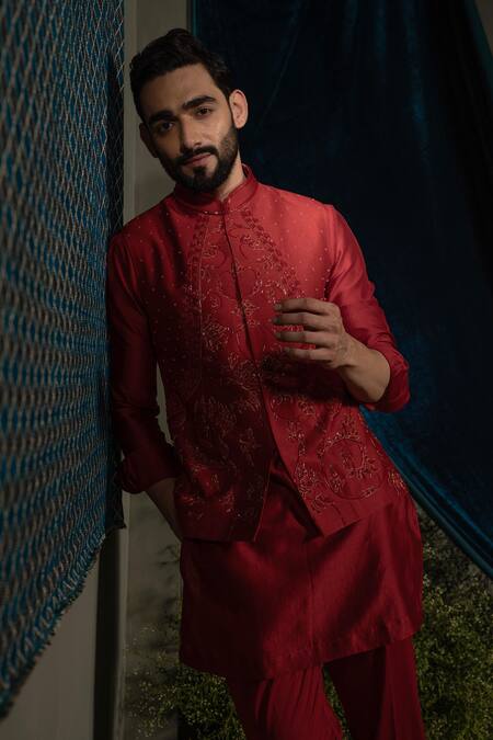 Buy_Runit Gupta_Red Chanderi , Vegan Embroidery, Zari Deep Blood Bundi And Kurta Set _Online_at_Aza_Fashions