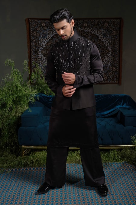 Runit Gupta Black Thunder Bundi & Kurta Set 
