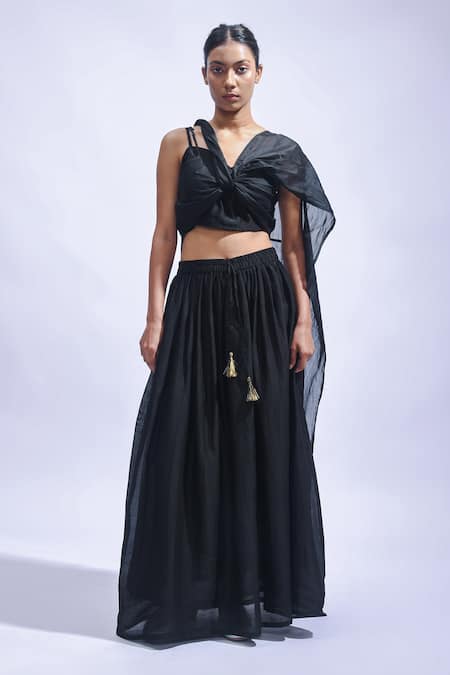 Buy_JAYATI GOENKA_Black Chanderi Silk Zari, Tassels V-neck Diy Night Skirt Set _Online_at_Aza_Fashions