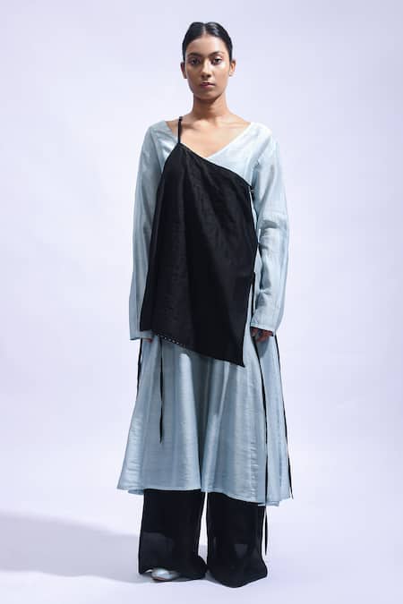 Shop_JAYATI GOENKA_Aqua Chanderi , Zari, Embroidery V-neck Layer Kurta And Pant Set _Online_at_Aza_Fashions