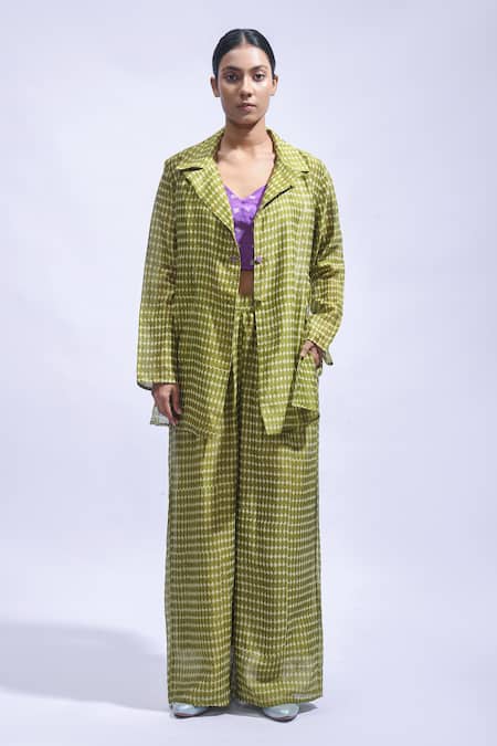 Buy_JAYATI GOENKA_Green Chanderi Silk Sweetheart Neck Citrus Ease Blazer Set _Online_at_Aza_Fashions