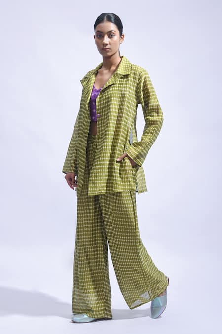 Shop_JAYATI GOENKA_Green Chanderi Silk Sweetheart Neck Citrus Ease Blazer Set _Online_at_Aza_Fashions