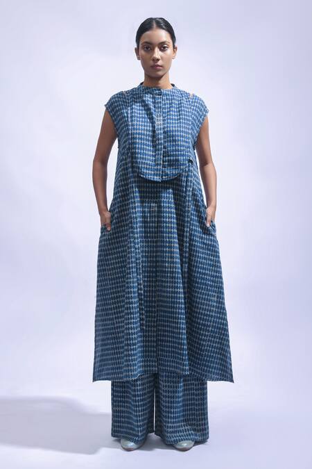 Shop_JAYATI GOENKA_Blue Cotton Mandarin Collar Indigo Chambray Block Print Kurta And Pant Set _Online_at_Aza_Fashions