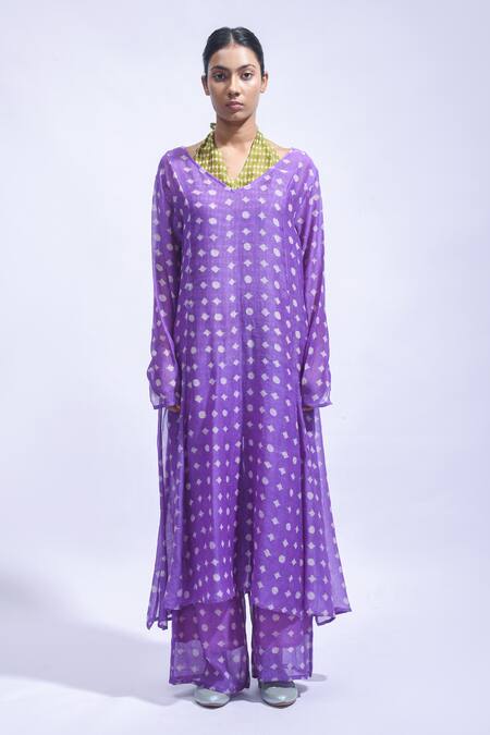 JAYATI GOENKA_Purple Chanderi Silk Embroidery, Zari V-, Halter Kurta And Pant Set _Online_at_Aza_Fashions