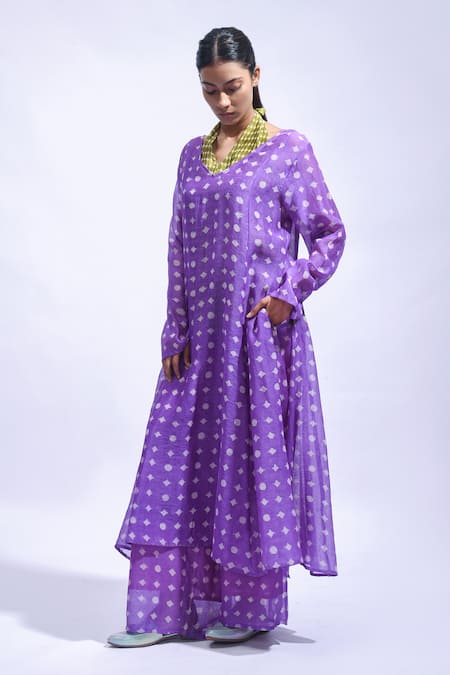 Buy_JAYATI GOENKA_Purple Chanderi Silk Embroidery, Zari V-, Halter Kurta And Pant Set _Online_at_Aza_Fashions