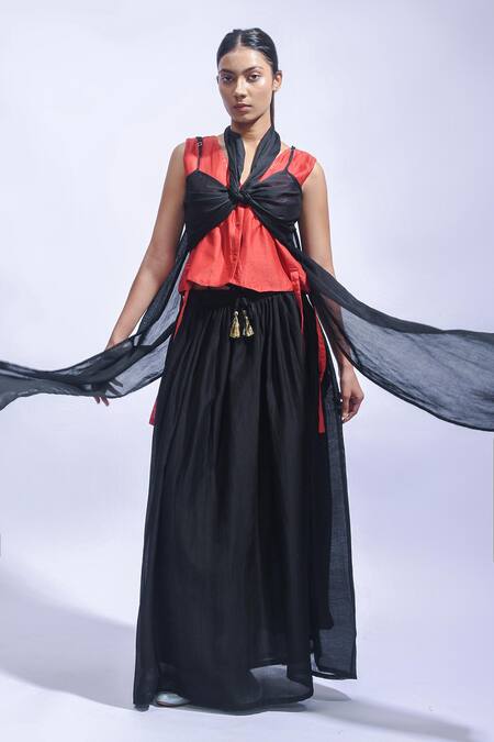 Buy_JAYATI GOENKA_Red Chanderi Silk Tassels V-neck And Black Wrap Top & Skirt Set _Online_at_Aza_Fashions