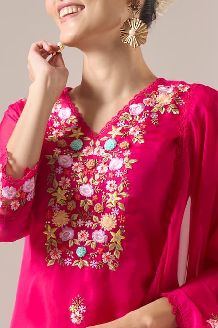 Buy Naintara Bajaj Pink Organza Embroidery V-neck Kurta Set Buy_Naintara Bajaj_Pink Organza Embroidery V-neck Kurta Set