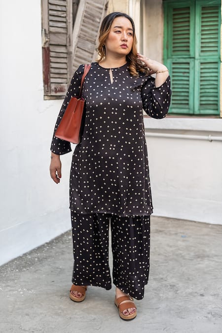 Prahnaaya Ajrakh Bandhej Print Tunic & Dhoti Skirt Set 