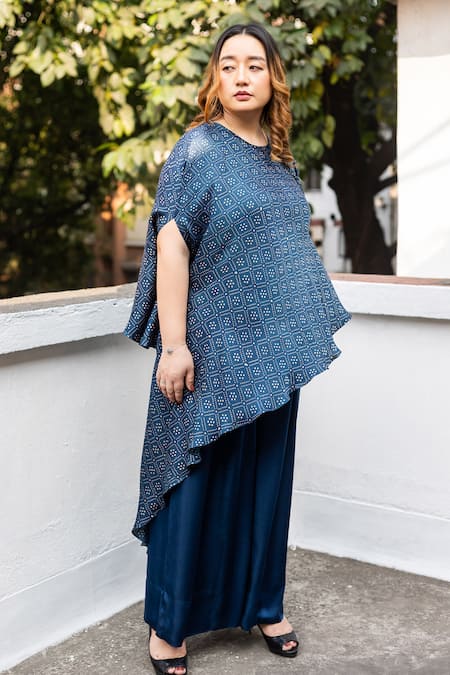 Prahnaaya_Blue Satin, Modal Round Neck Ajrakh Hand-block Printed Tunic And Parallel Pant Set _Online_at_Aza_Fashions