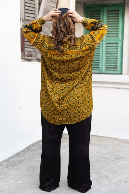 Prahnaaya Ajrakh Hand-Blocked Hi-Low Shirt & Pant Set 