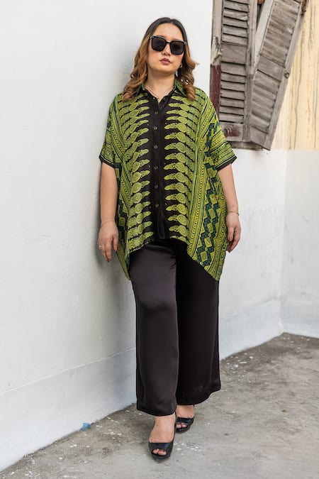 Prahnaaya_Green Satin, Modal Collared Ajrakh Floral Motif Hand-blocked Shirt And Pant Set _Online_at_Aza_Fashions