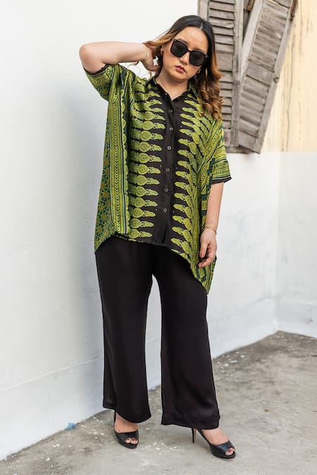 Prahnaaya Ajrakh Floral Motif Hand-Blocked Shirt & Pant Set 