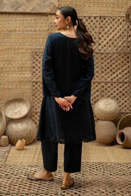 Vaani Beswal Aarfa Beaded Cutwork Hemline Kurta & Pant Set 